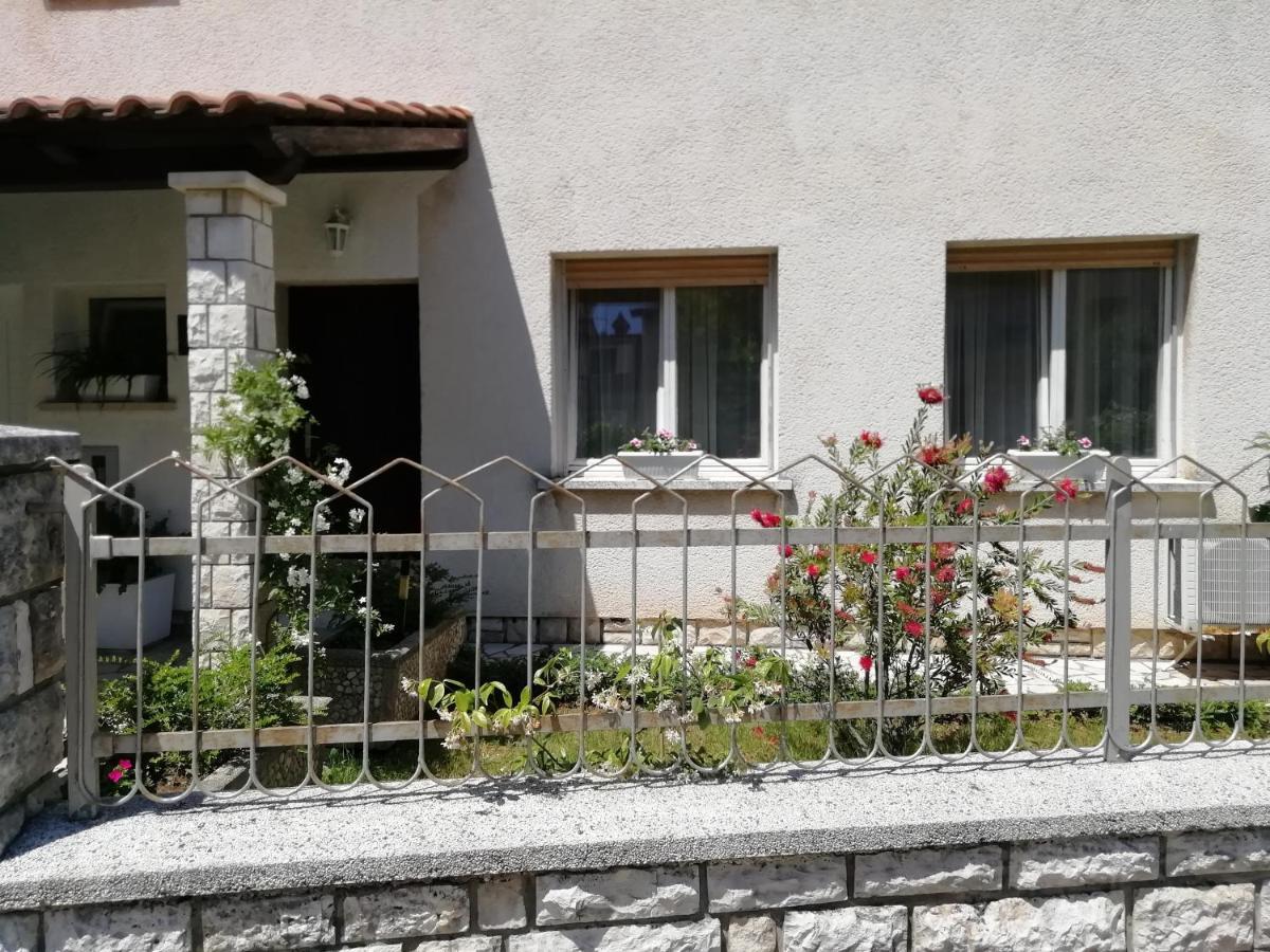 Apartments Jadranka Ivana Pula Exterior foto
